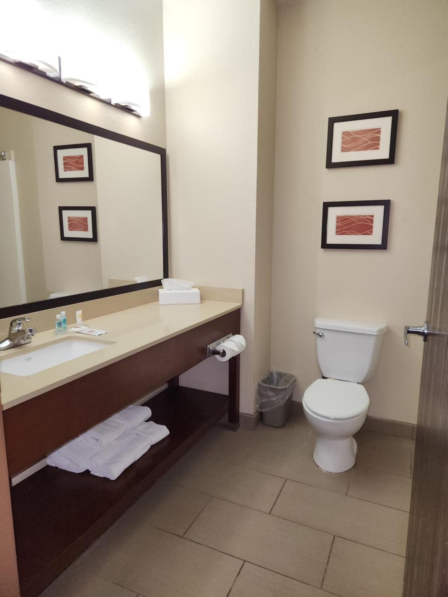 Comfort Inn Болівар Екстер'єр фото